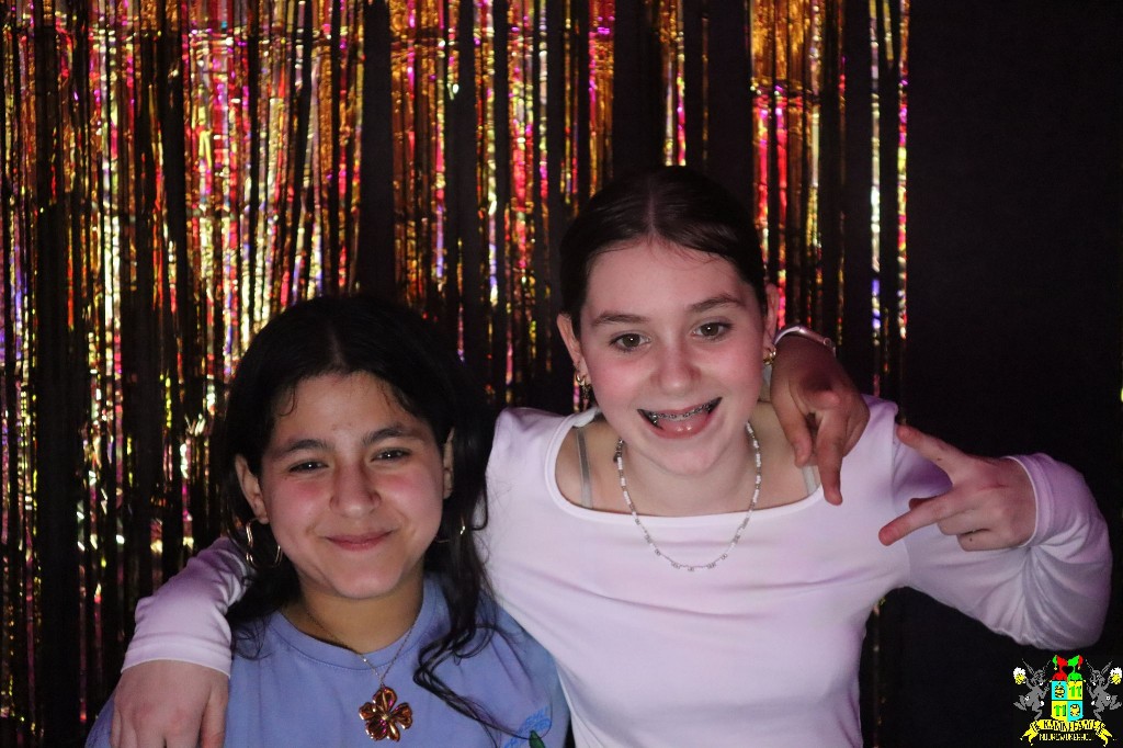 ../Images/Jeugd Opwarmbal Photobooth 165.jpg